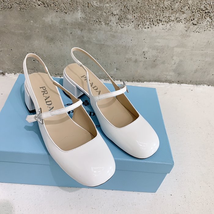 프라다 페이턴트 가죽 슬링백 4.5cm