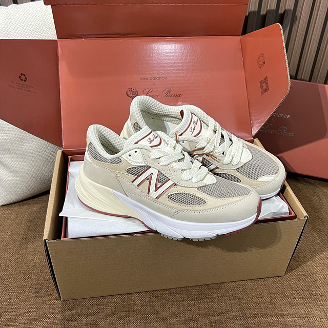 로로피아나 뉴발란스 990v6