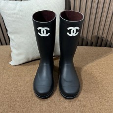 샤넬 레인부츠