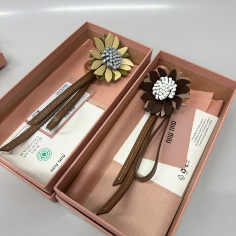 미우미우 플라워 키링