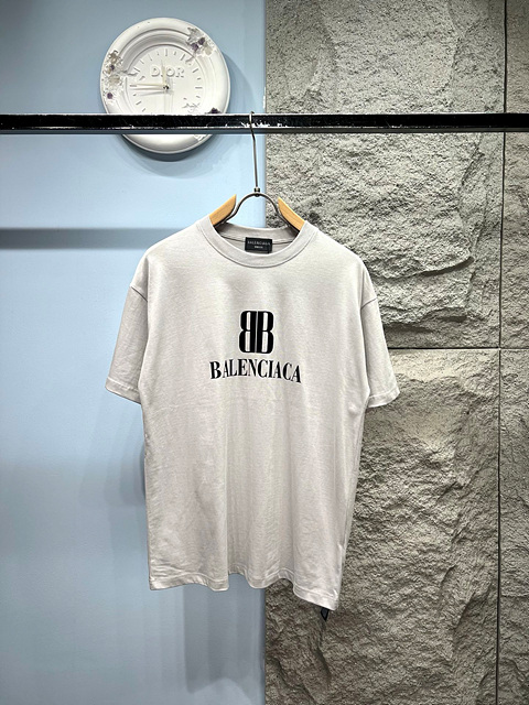 발렌시아가 반팔 티셔츠