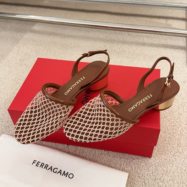 페라가모 매쉬 슬링백