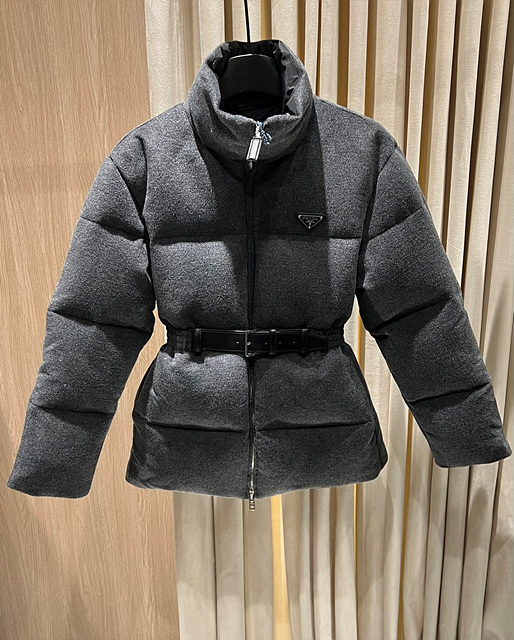 프라다 패딩