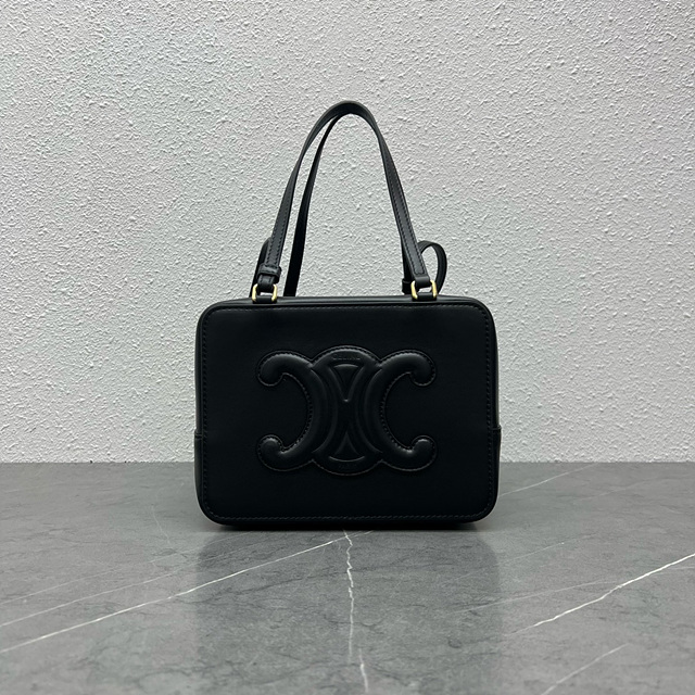 셀린느 폴디드 큐브백