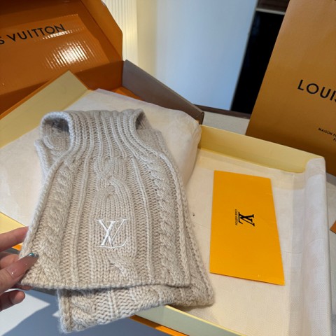 루이비통 온리 LV 미니 케이블 머플러