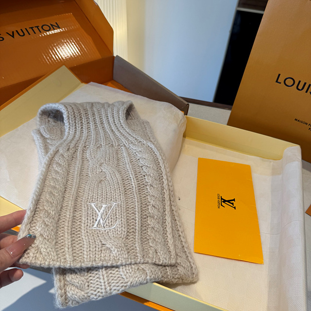 루이비통 온리 LV 미니 케이블 머플러