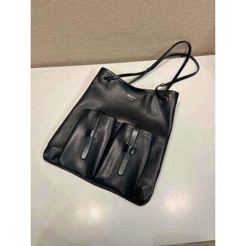 프라다 루트 라지 가죽백 1BC293