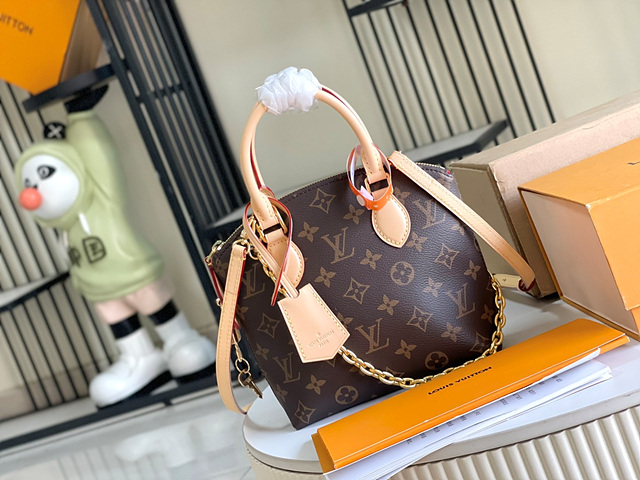 루이비통 락킷 BB M12019